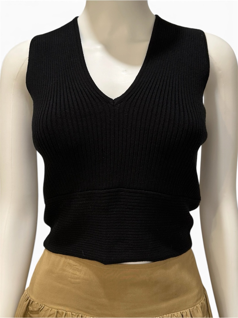 Sincerely Jules V-Neck Sleeveless Ribbed Knit Top Medium‎ - Black
